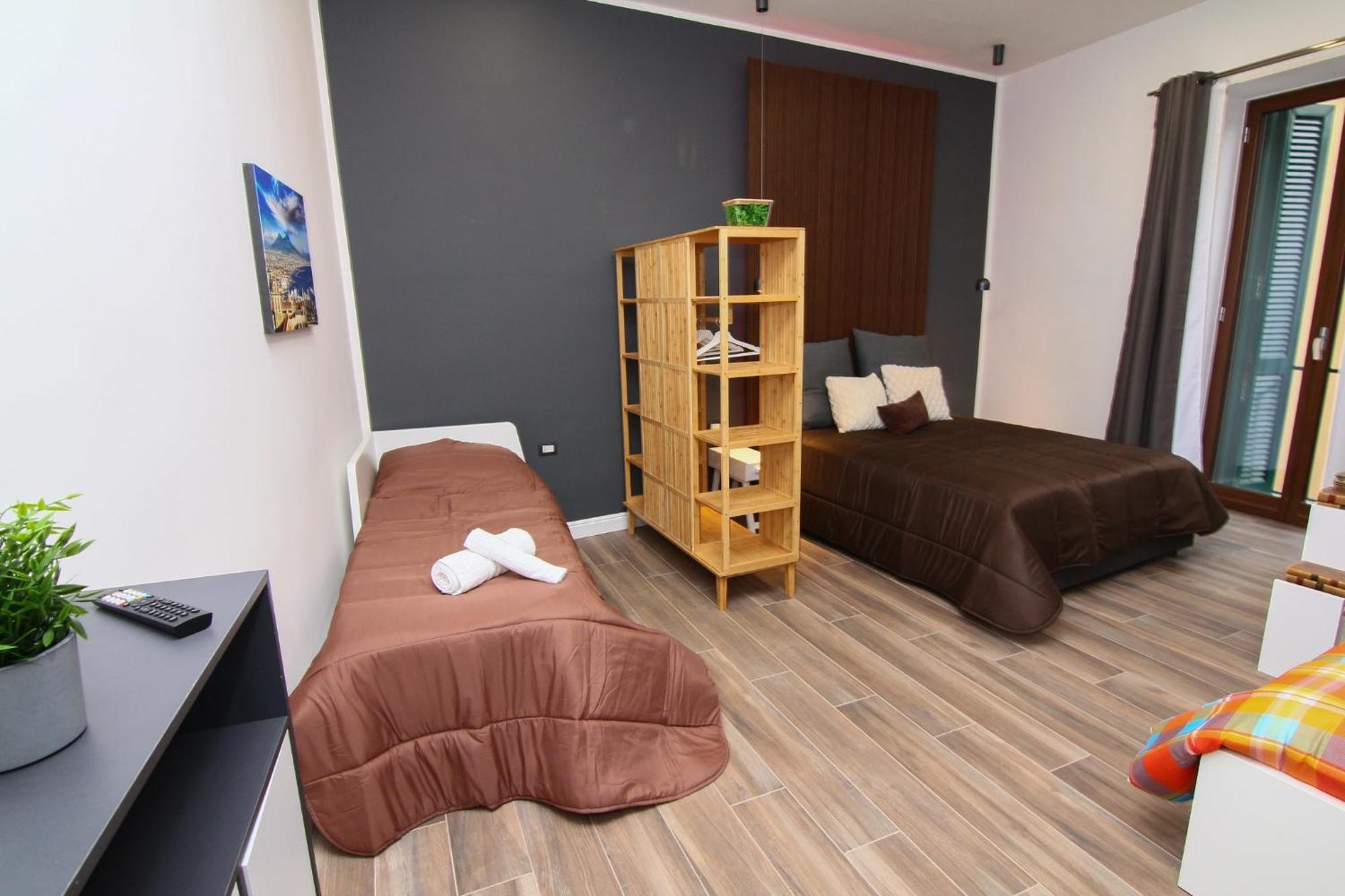 Mama Mia House Apartment เนเปิลส์ ภายนอก รูปภาพ