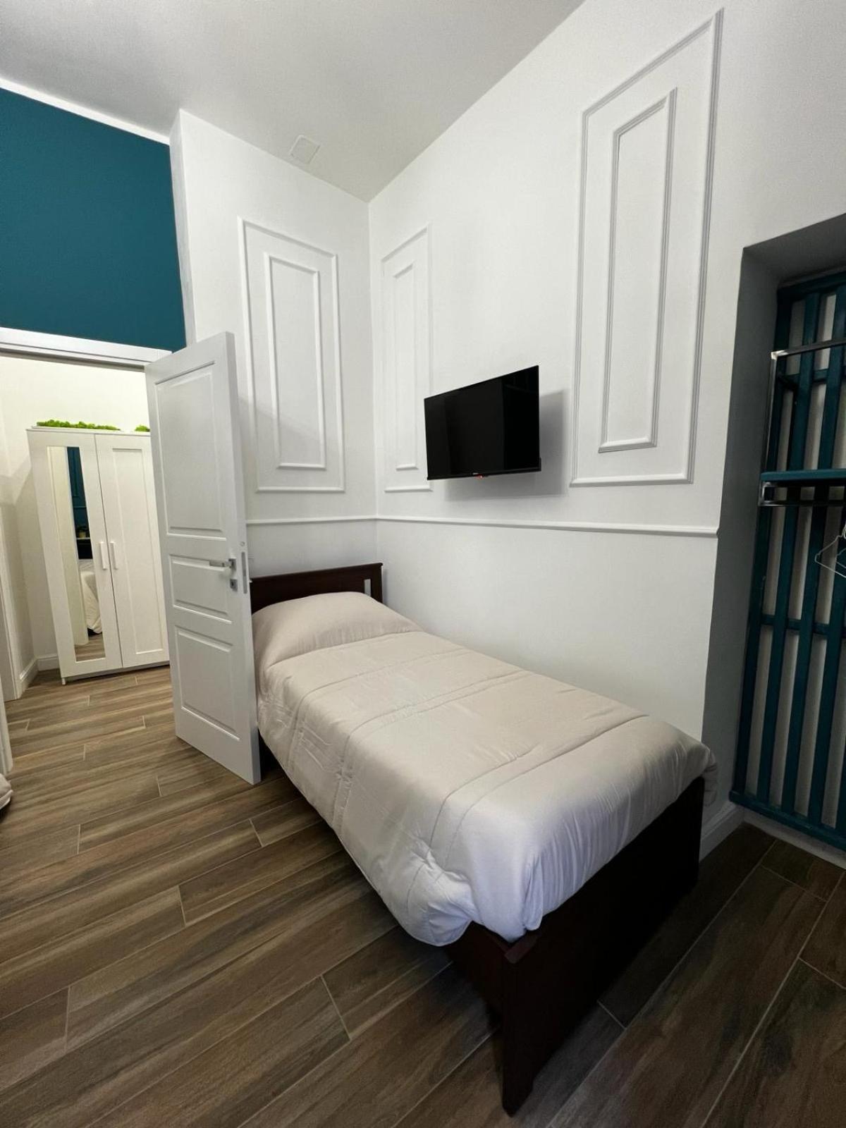 Mama Mia House Apartment เนเปิลส์ ภายนอก รูปภาพ