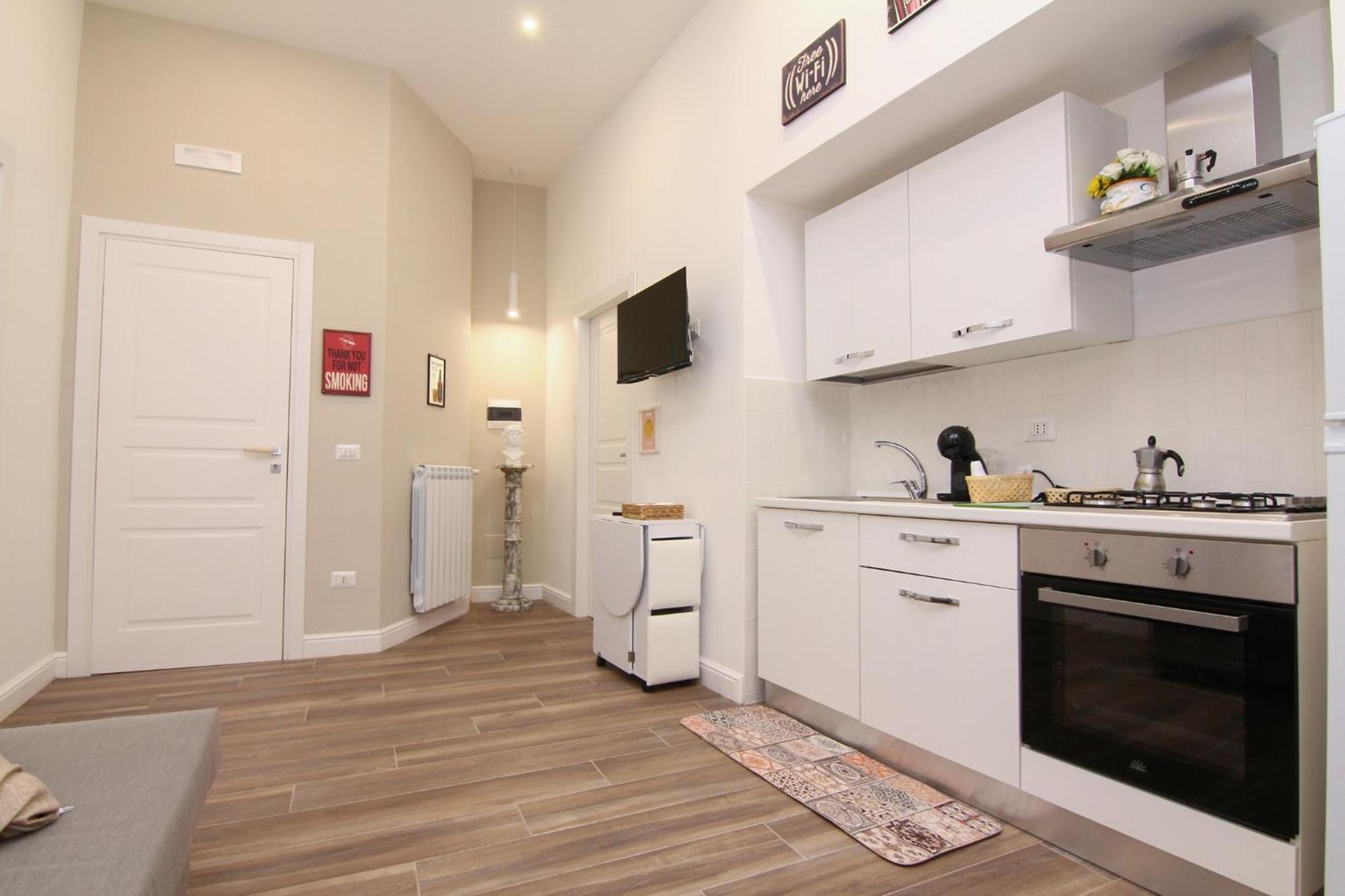 Mama Mia House Apartment เนเปิลส์ ภายนอก รูปภาพ