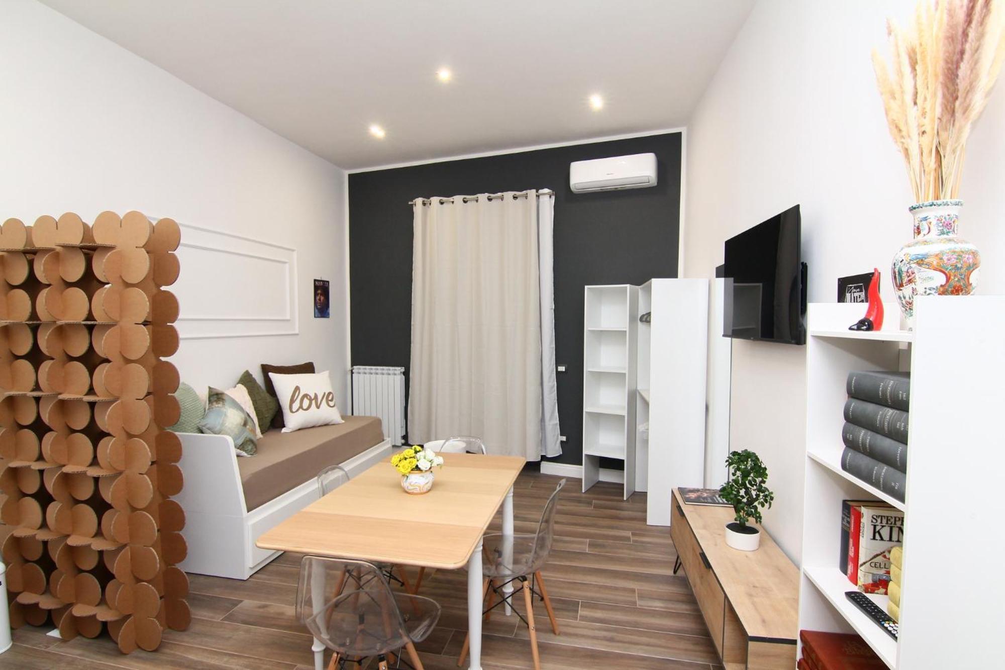 Mama Mia House Apartment เนเปิลส์ ภายนอก รูปภาพ