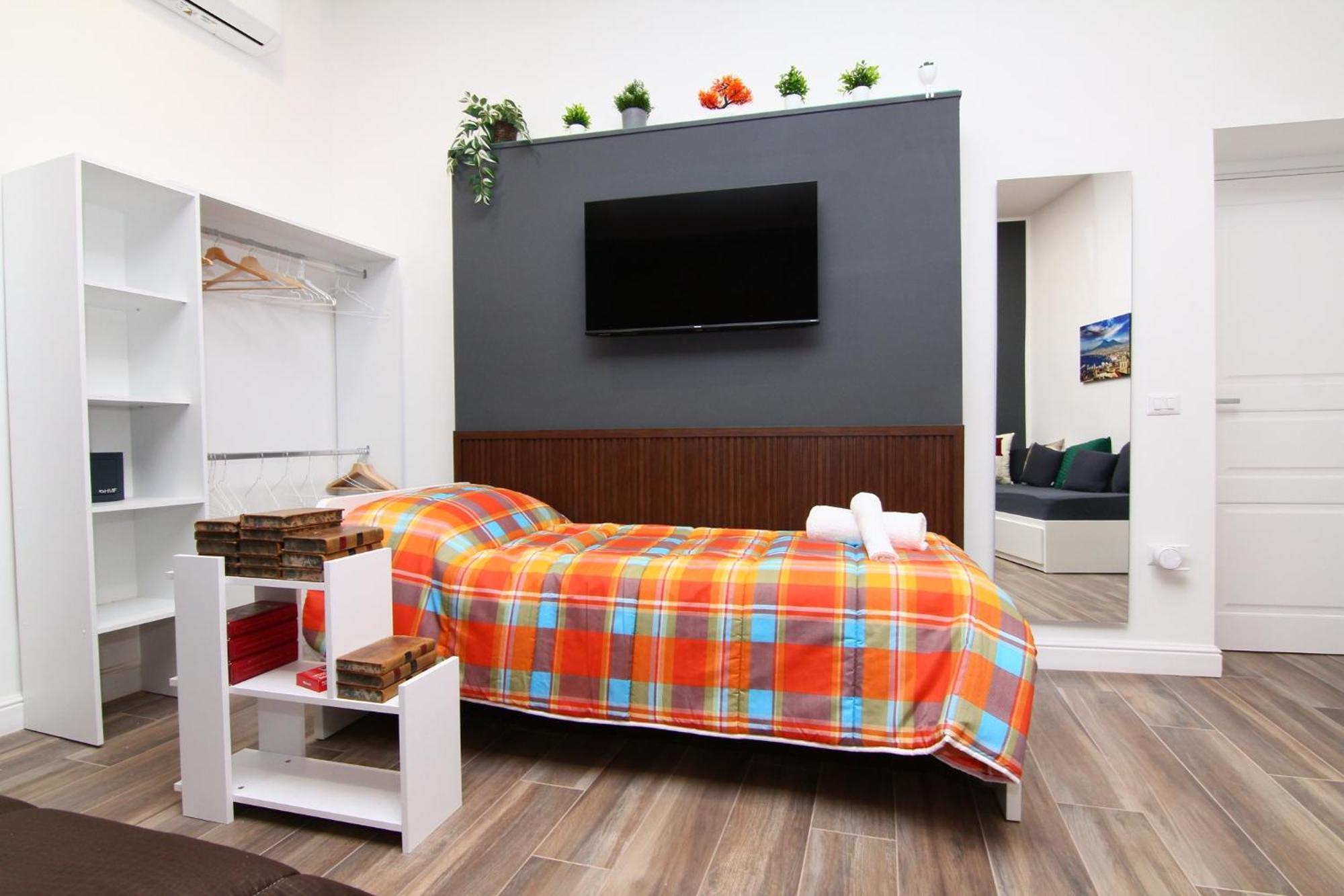 Mama Mia House Apartment เนเปิลส์ ภายนอก รูปภาพ